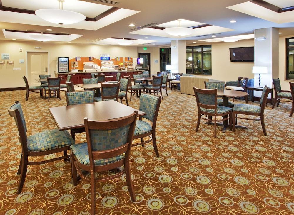 Holiday Inn Express & Suites Merced - Yosemite Natl Pk Area, An Ihg Hotel Esterno foto